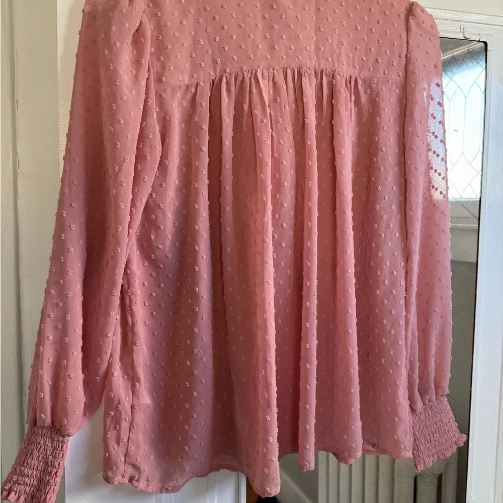 Pink long sleeve Swiss dot peasant shirt hippie shirt - size small